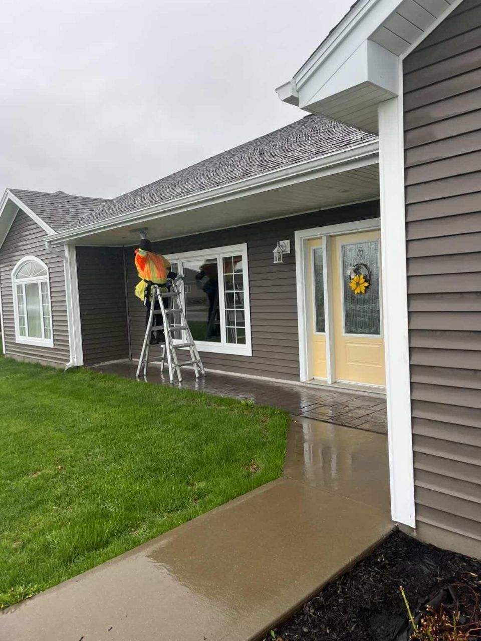 Eaves job 3